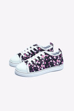 Load image into Gallery viewer, Love Heart Canvas Shoes
